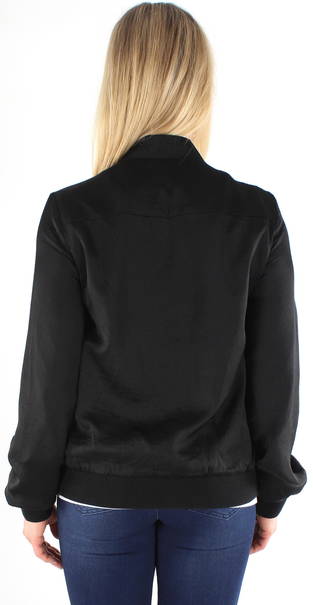 Köp fina kläder från Sara Louise Stilettoshop.se Köp fina kläder från Sara Louise Stilettoshop.se