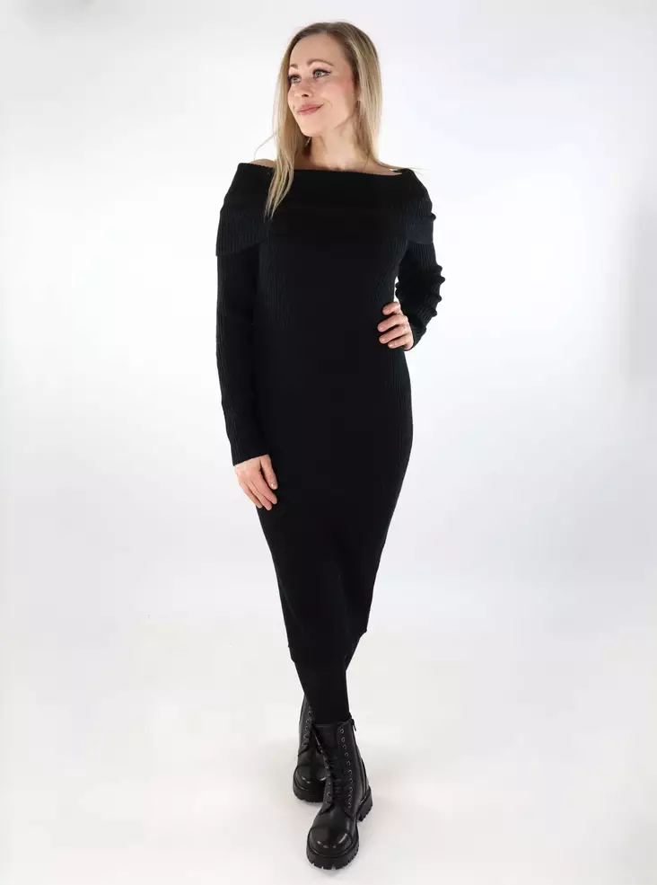 Only midilång stickad klänning Off Shoulder svart - Stickat för damer - 137500 - 1