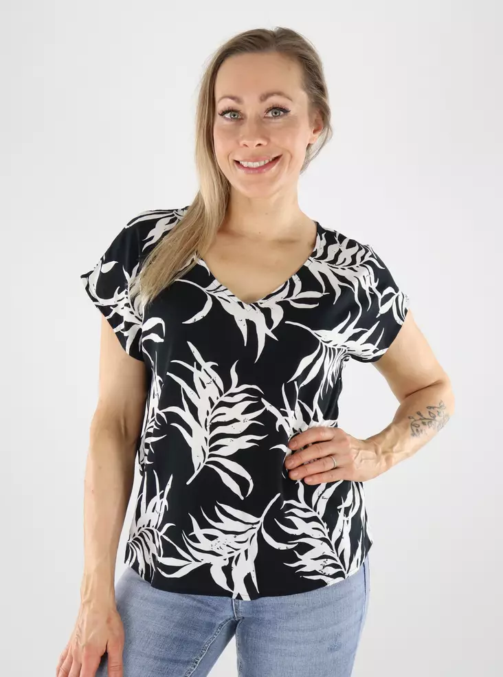 JDY dammönstrad JDYSTAR svart/25 cloud dancer - T-shirts för damer - 140970 - 1