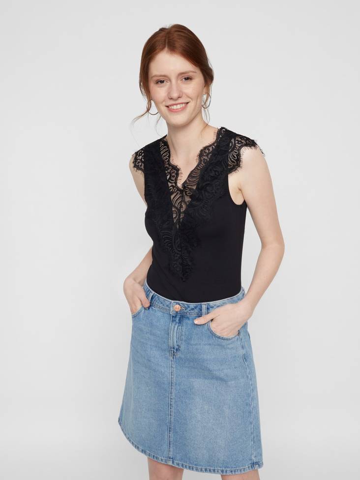 Pieces dam spets topp Ilu svart - Festliga toppar för damer - 126671 - 1