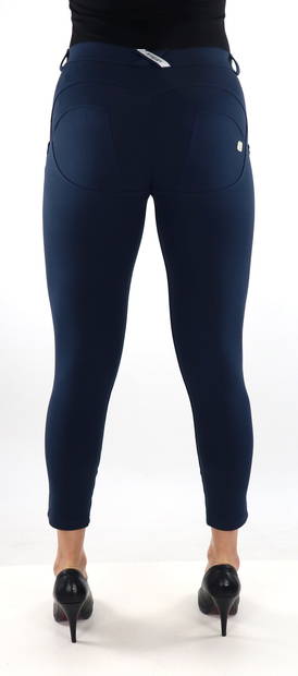 Freddy byxor WR.UP® Eco 7/8 Regular Waist Super Skinny B940 mörkblå - Byxor för damer - 134132 - 2