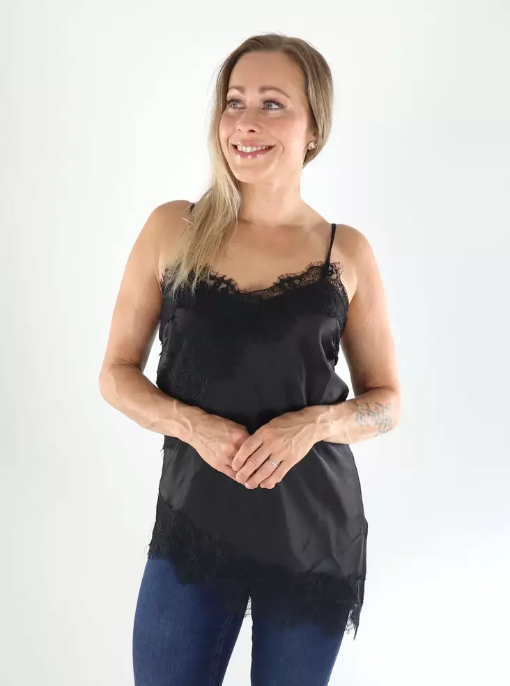 Only topp i satin spets svart - Toppar för damer - 141494 - 1