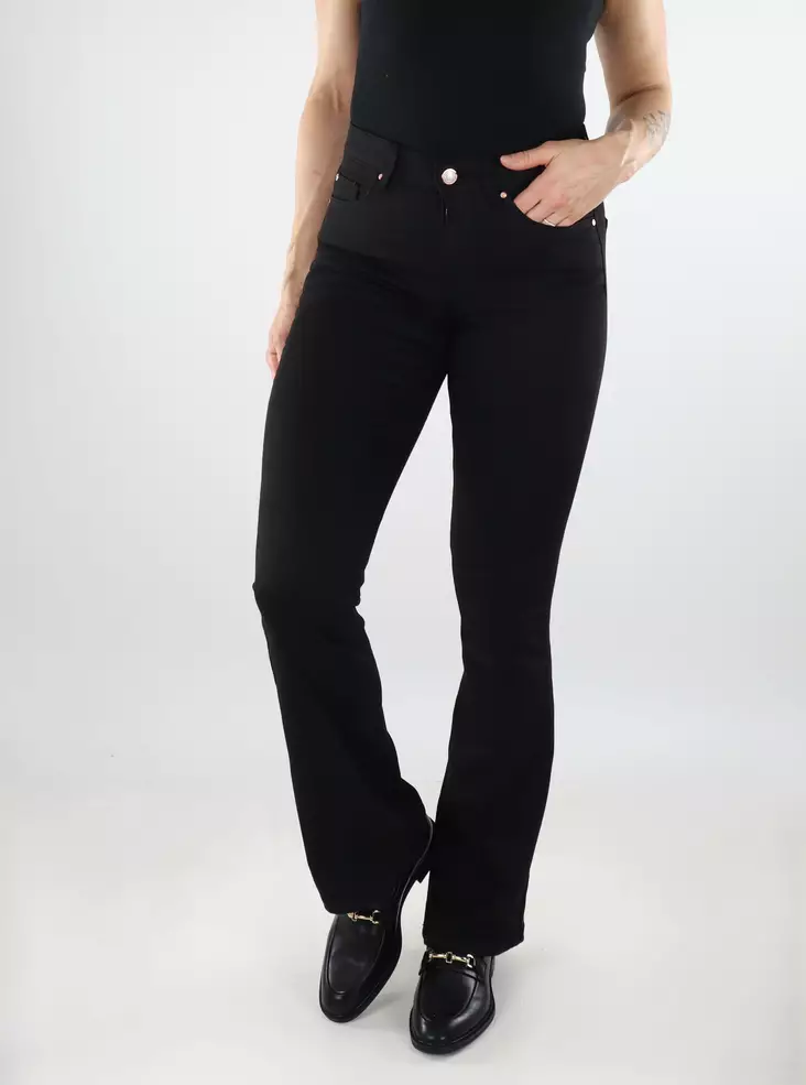 Vero Moda damjeans Flash Flared svart - Jeans för damer - 137396 - 1