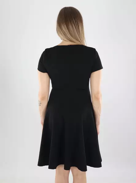 Only A-linjeklänning Böljande svart - Klänningar och tunikor - 140157 - 2