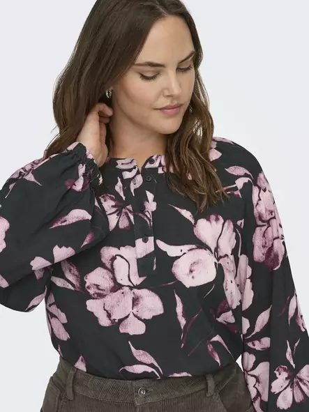 Only Carmakoma plus size skjorta svart/blommig - Långärmade tröjor för damer - 140057 - 2