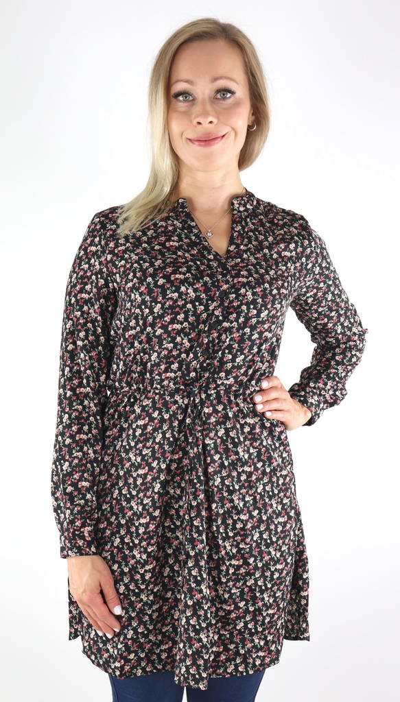 Only Tunika Cory svart/nera blomma - Klänningar och tunikor - 131577 - 1