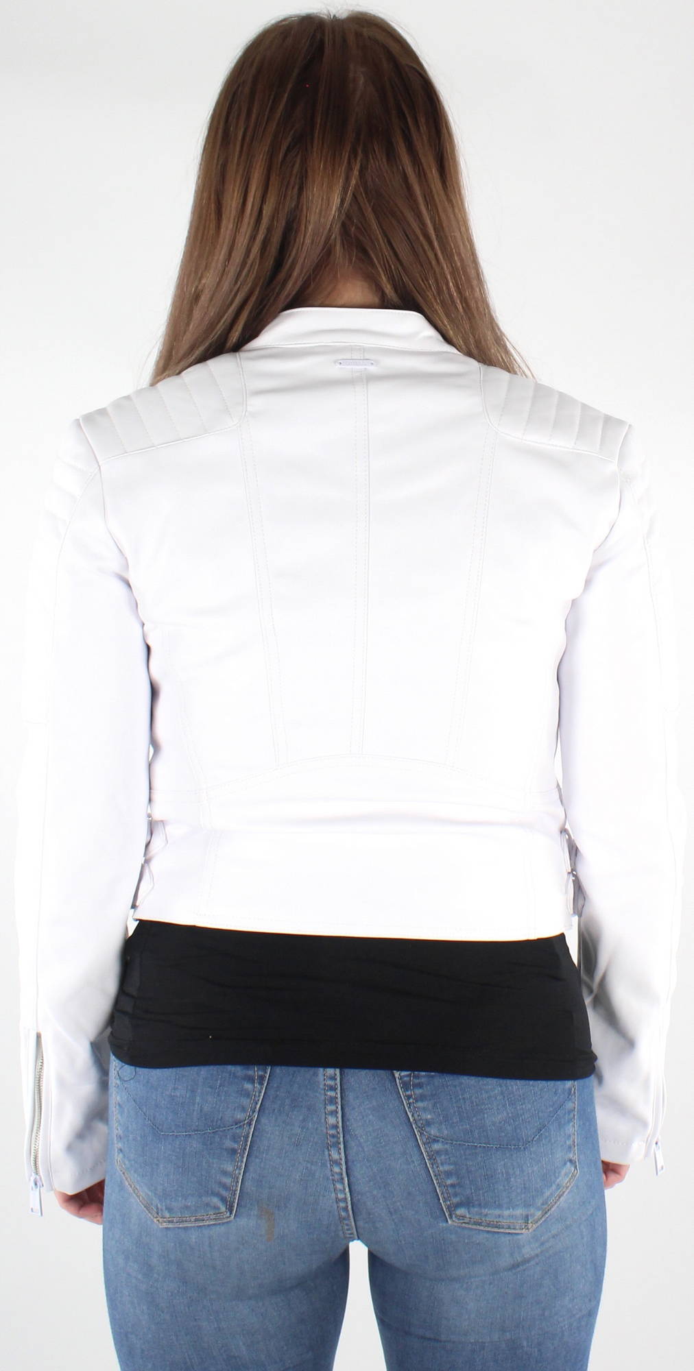 Guess T shirt Daisy vitgul Stilettoshop.se webbutik Guess Läderjacka W62L09L0GF0 Stilettoshop.se webbutik