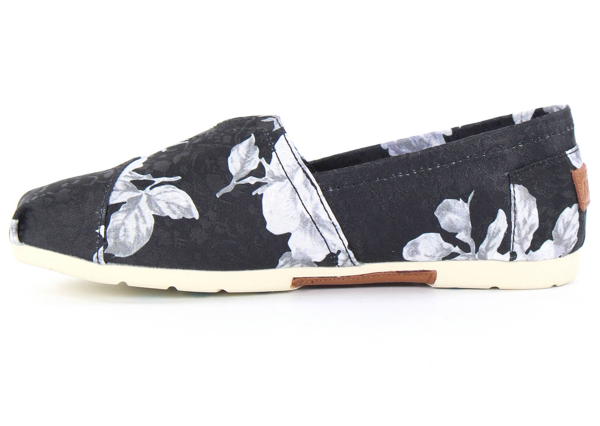 Migant Promenadskor A921 43 svart blomma Stilettoshop.se Migant Promenadskor A921 43 svart blomma Stilettoshop.se