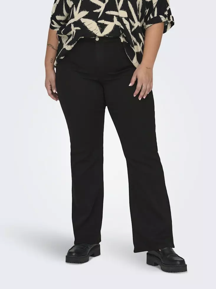 Only Carmakoma plus size utsvängda jeans Thunder Mid Push Up svart - Jeans för damer - 137589 - 1